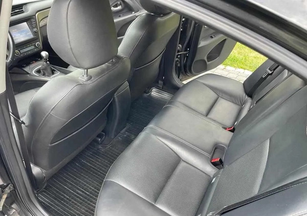 Toyota Avensis cena 47900 przebieg: 240000, rok produkcji 2015 z Dzierzgoń małe 704